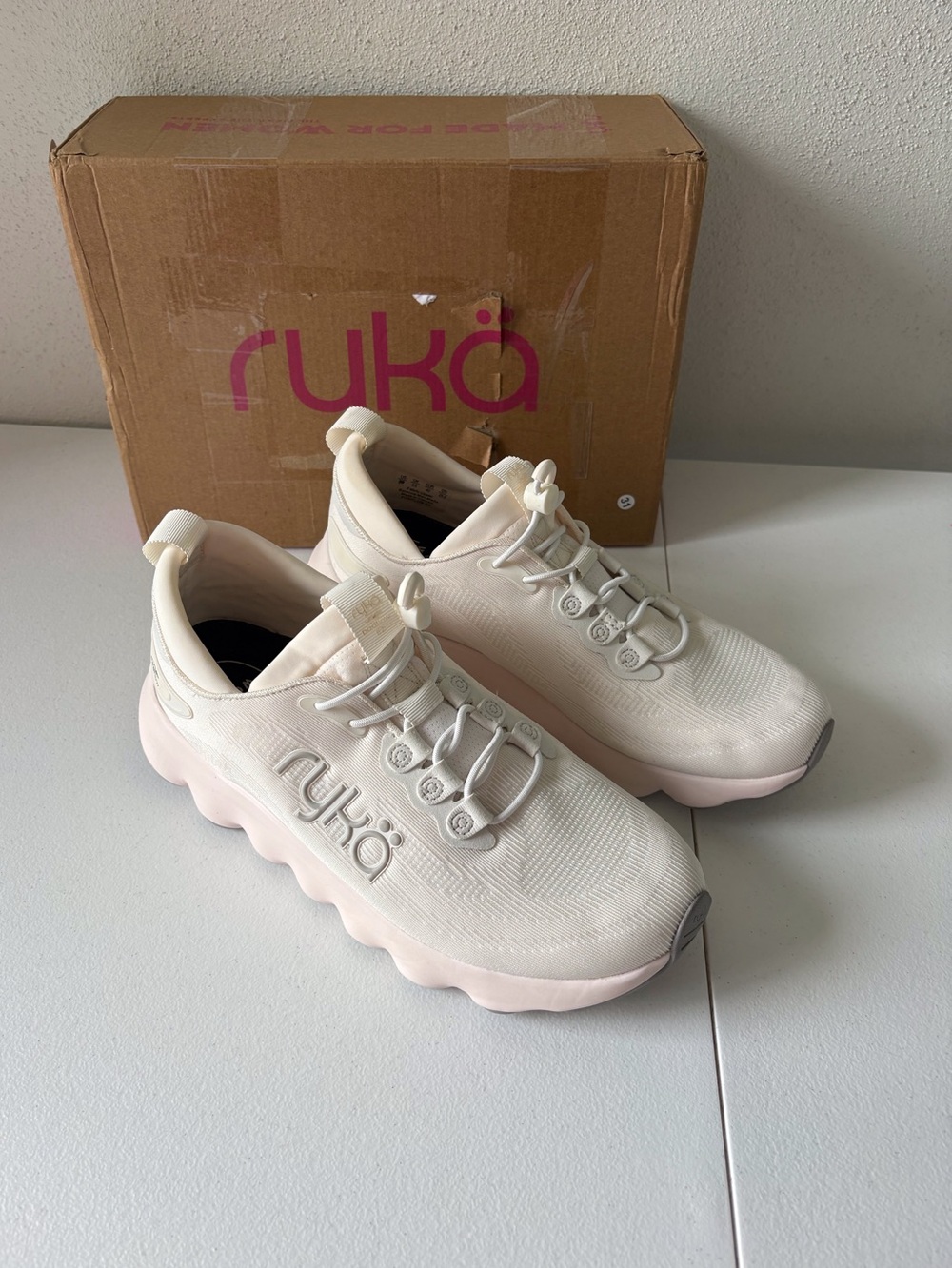Ryka Size 9 Wide White Podflow EZ‎ Walking Sneaker Active Breathable Lightweight